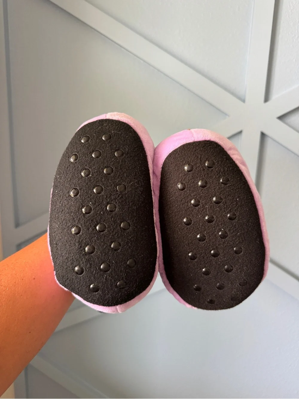 Minnie Mouse Lavender Slippers